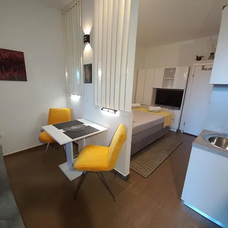 With Pool Homestay szállás *