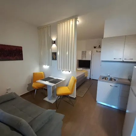 With Pool Homestay szállás *