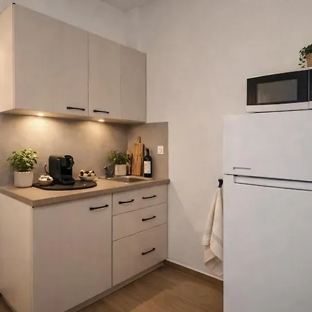 ホームステイ With Pool *