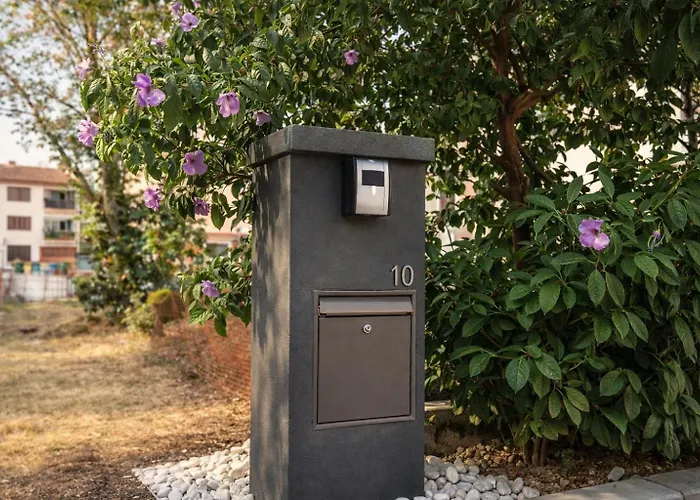 With Pool Δωμάτια σε οικογενειακή κατοικία